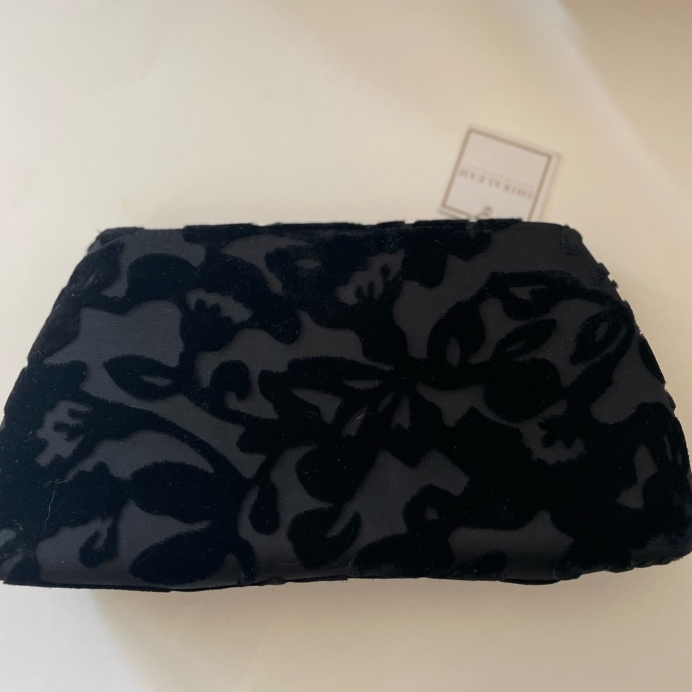 Shiraleah Black Velvet Floral Print Clutch NWT.
